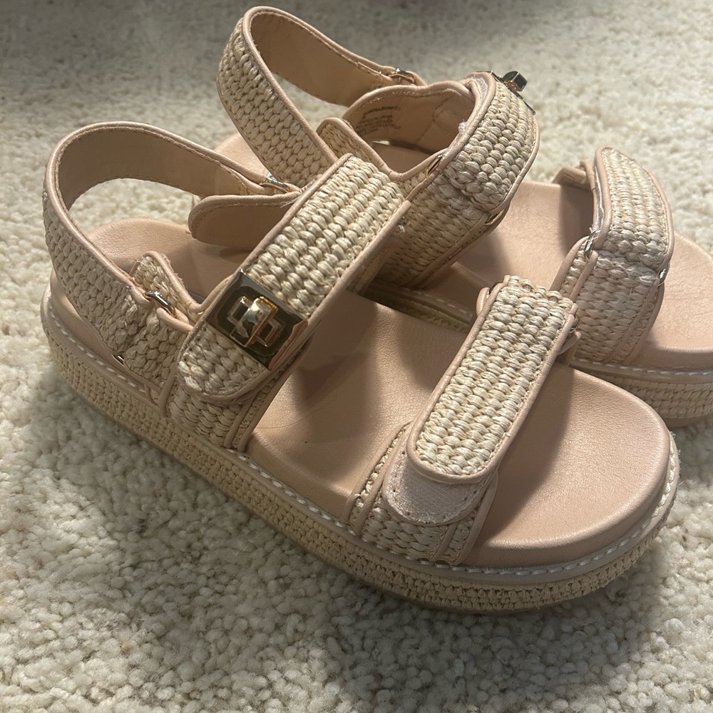 Steve Madden Big Mona Sandals